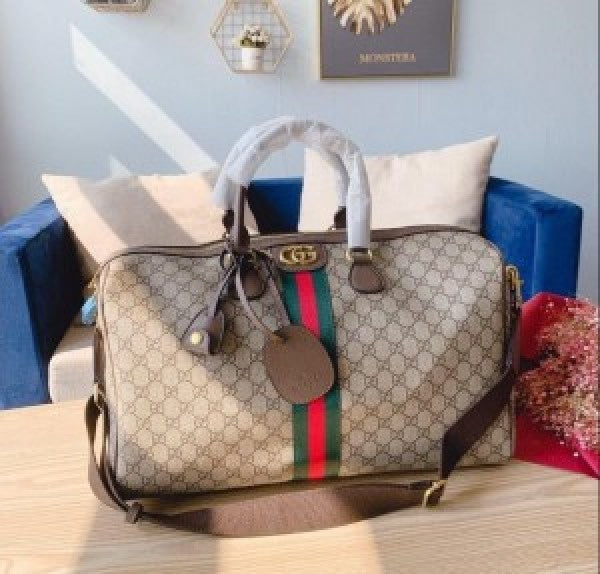 Gucci duffle bag premium quality with dust cover