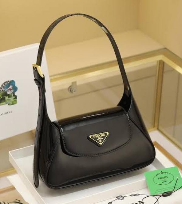 PRADA ENAMEL TRIANGLE LOGO FLAP WITH BOX